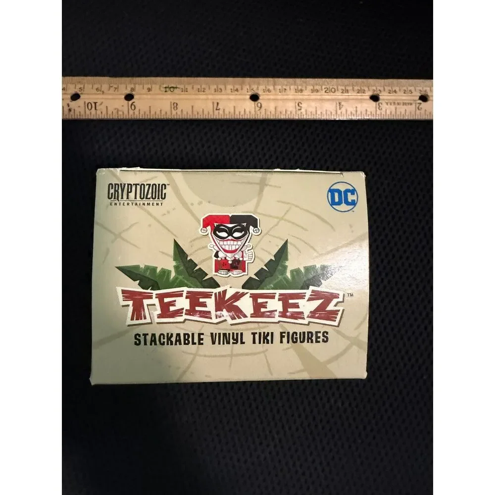 Cryptozoic DC comics Teekeez Harley Quinn stackable vinyl tiki fig